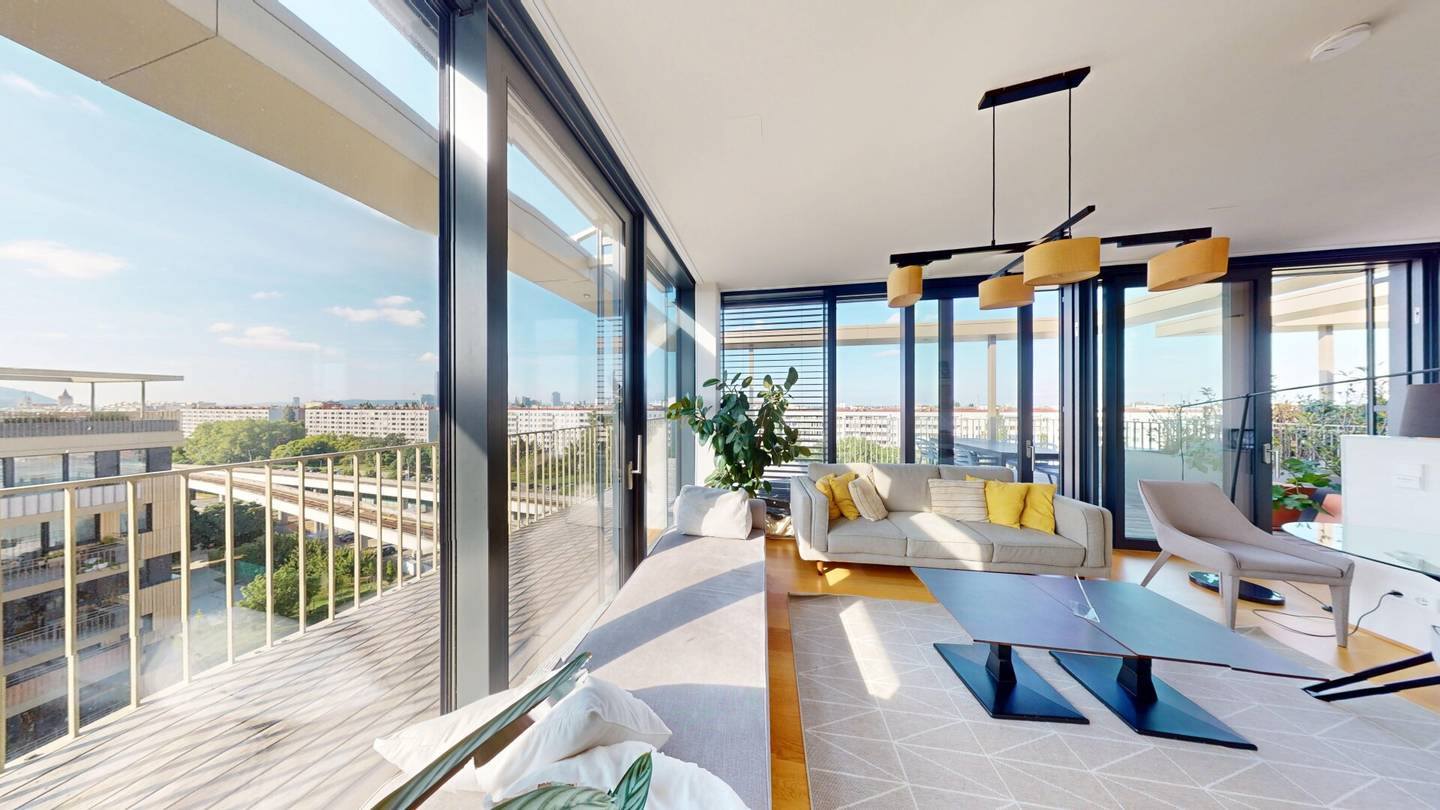Korso: Penthouse mit XXL-Terrasse im Viertel Zwei | Garage | 360°-Tour