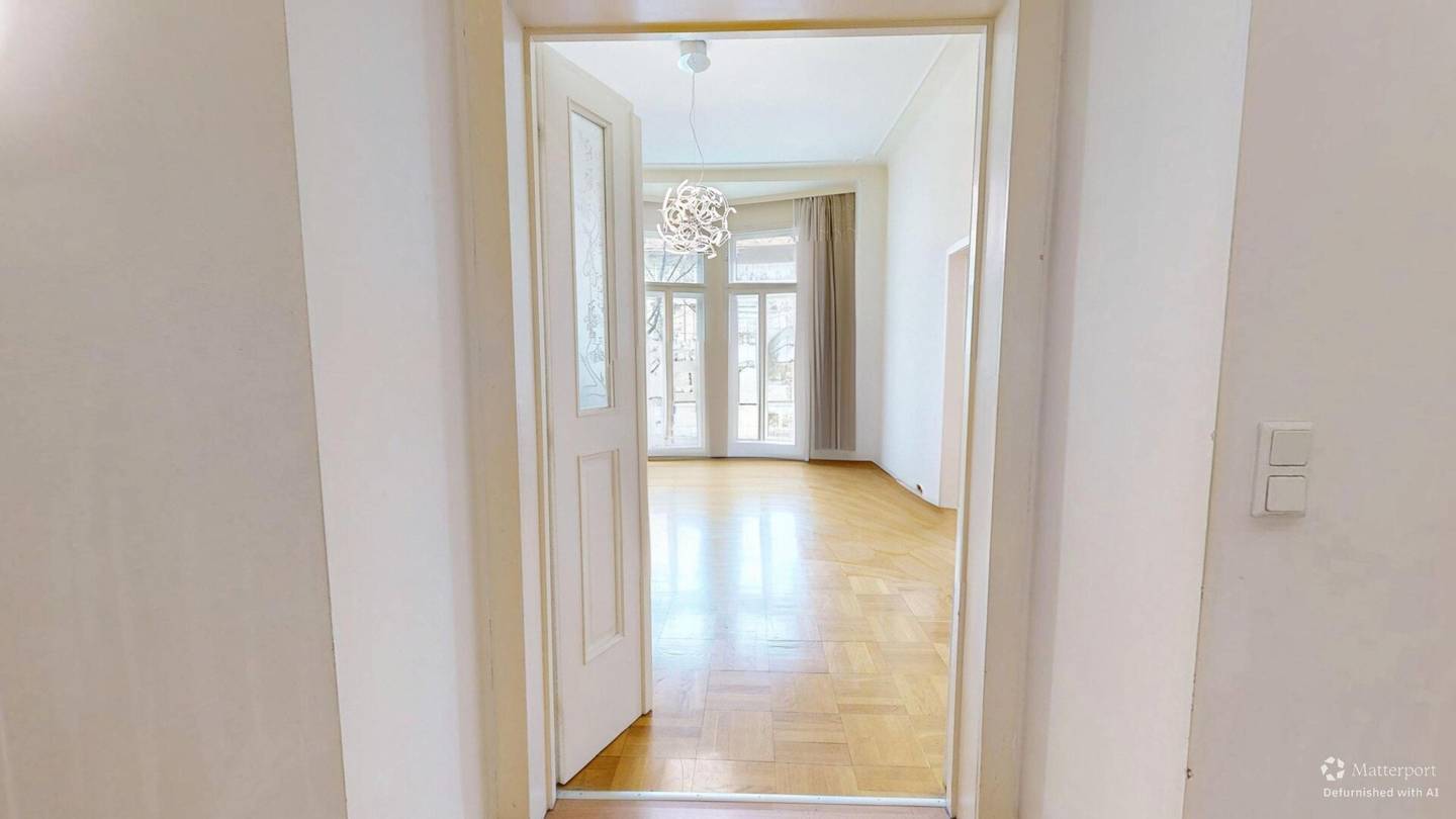 Noble Altbauresidenz: Geschichte & Grünblick | Tolles Entrée | Perfekter Grundriss | zur Renovierung