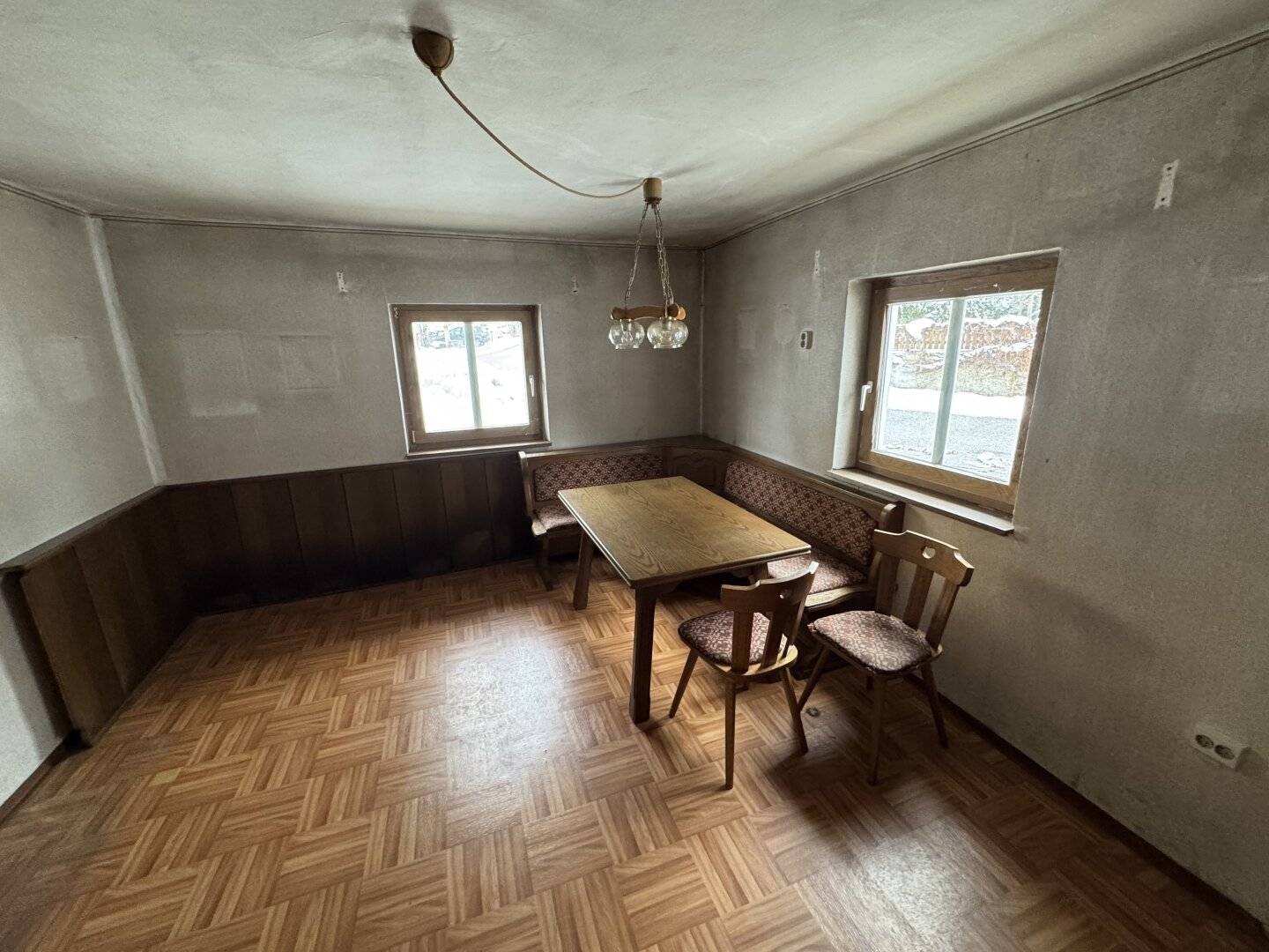 Gelegenheit: Ehemaliges Bauernhaus zum Renovieren im Dorfkern !