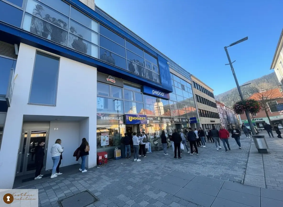 Entdecken Sie die perfekte Gewerbefläche in der Rathauspassage Mürzzuschlag – Flexibel zu mieten, ideal für Ihren Geschäftserfolg!