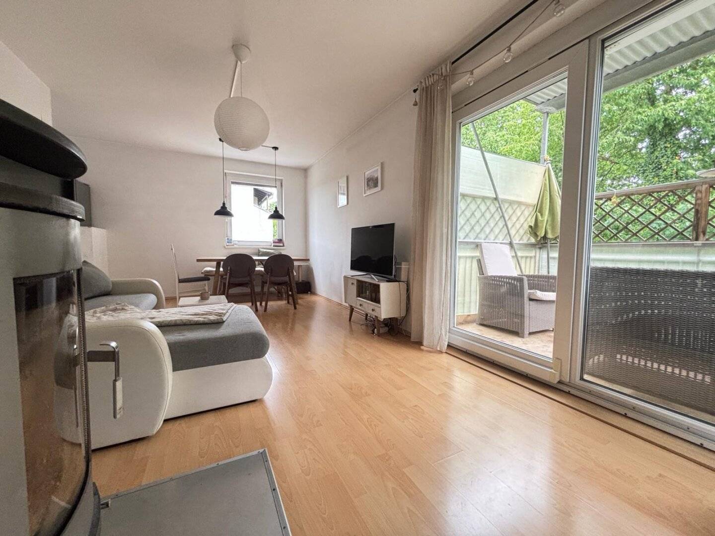 Sonnige Wohnung mit Balkon und Grünblick!