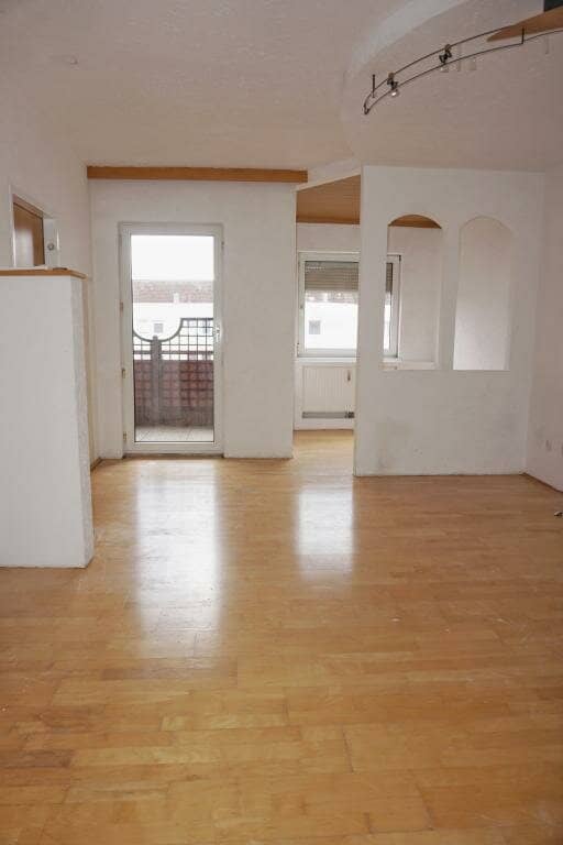 Moderne 3-Zimmer-Wohnung mit Loggia in Luftenberg - Teilsaniert