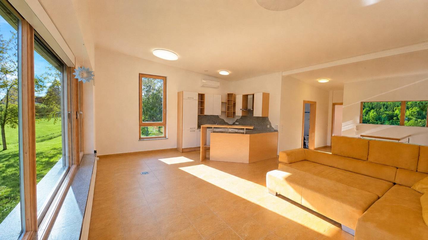 Weitläufige Liegenschaft mit unverbaubarem Seeblick