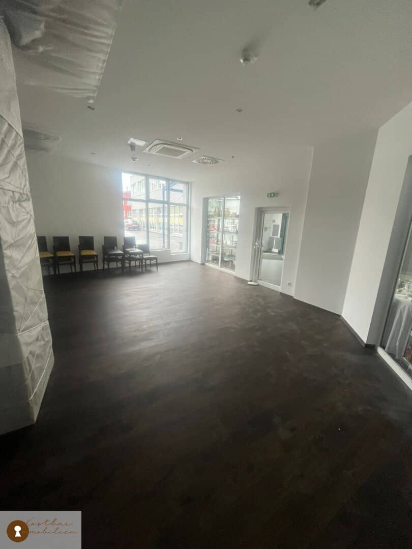 Mehr als nur ein Büro: Top Büro-/Praxisfläche mit Kaffee im EKZ Voitsberg – Ihr Rundum-sorglos-Paket zur Miete!
