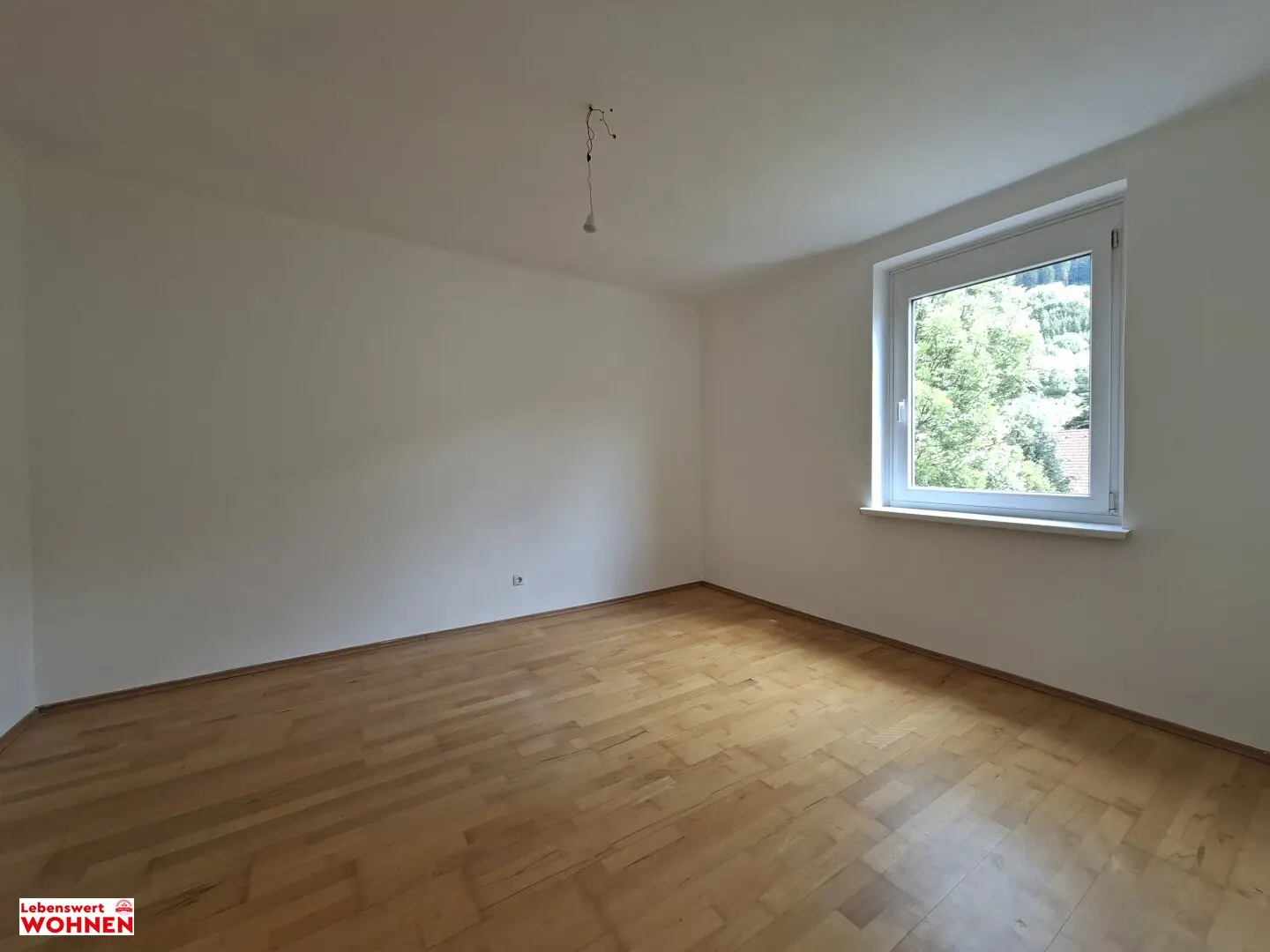 renovierungsbedürfige - 2,5-Zimmer-Wohnung + Balkon -  LEOBEN Waidbachstraße!