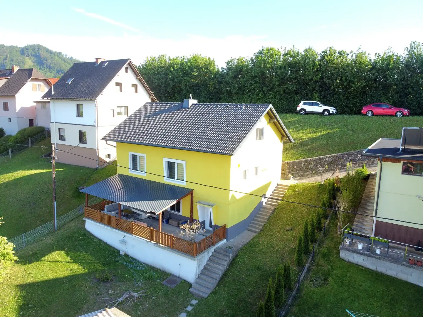 Modernisiertes Haus mit großem Garten und zwei Wohneinheiten!