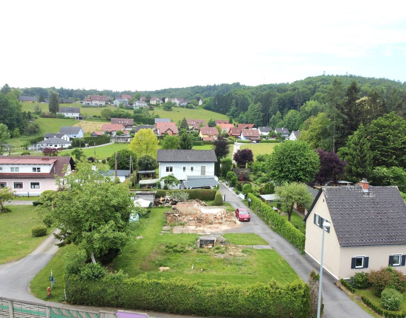 Ebenes Grundstück mit viel Sonne!