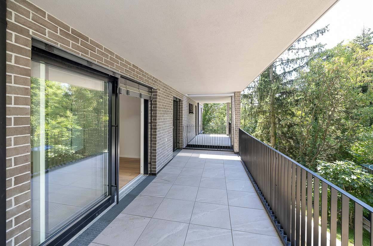 New build first occupancy apartment on Schafberg with terrace