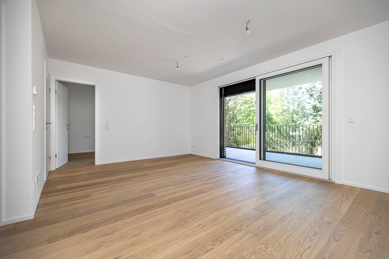 New build first occupancy apartment on Schafberg with terrace
