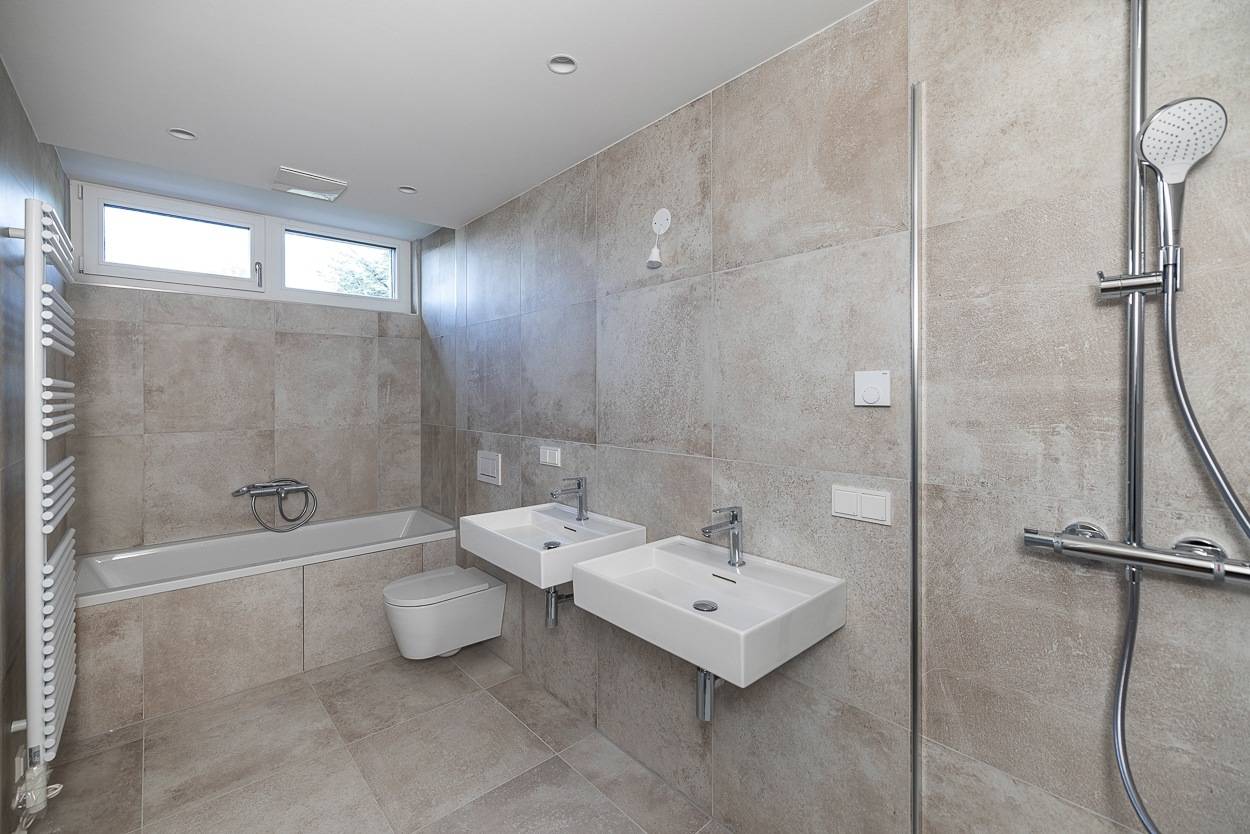 New apartment with private garden and terraces