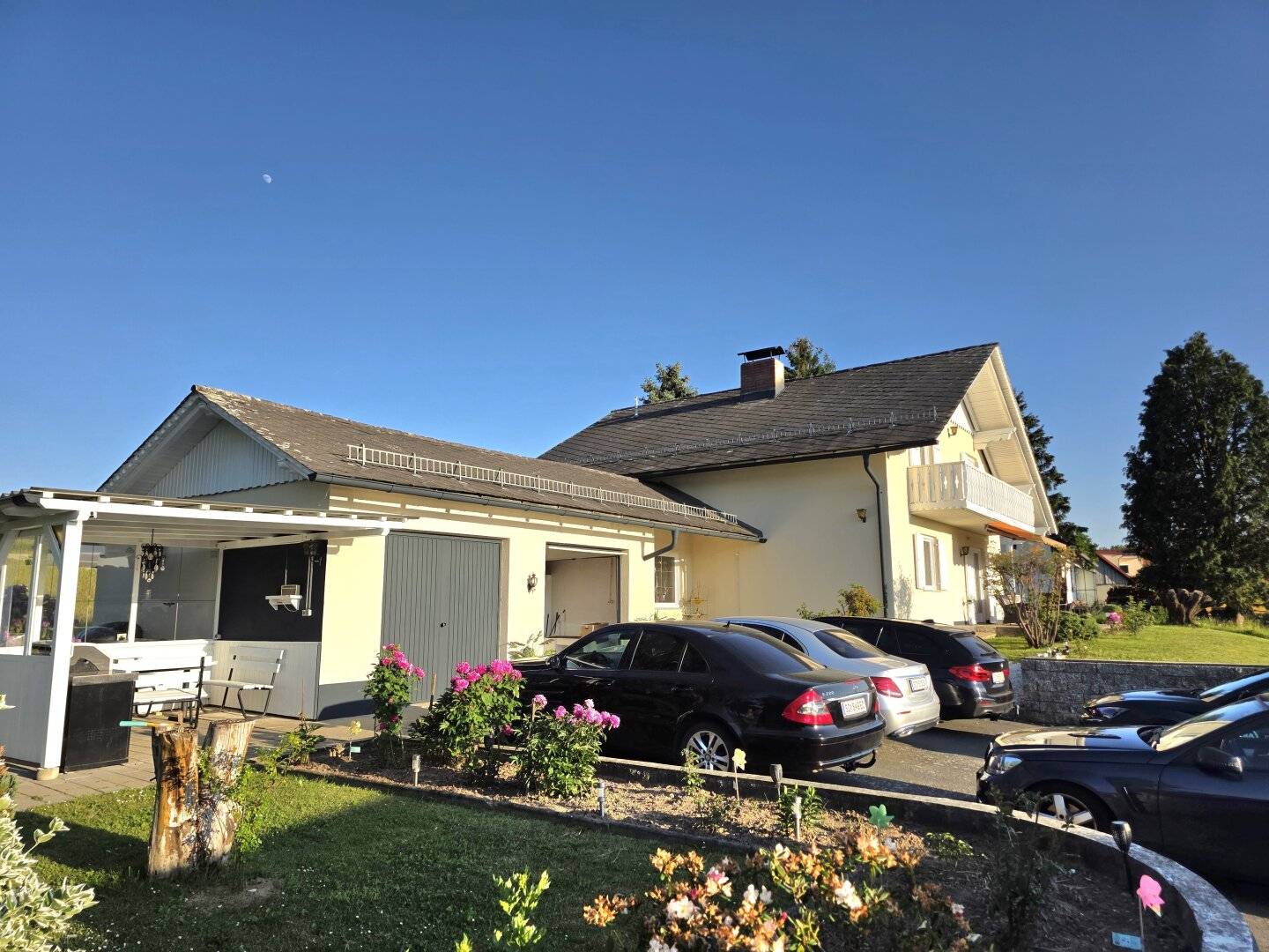 Großes und sonniges Haus mit schönem Garten!