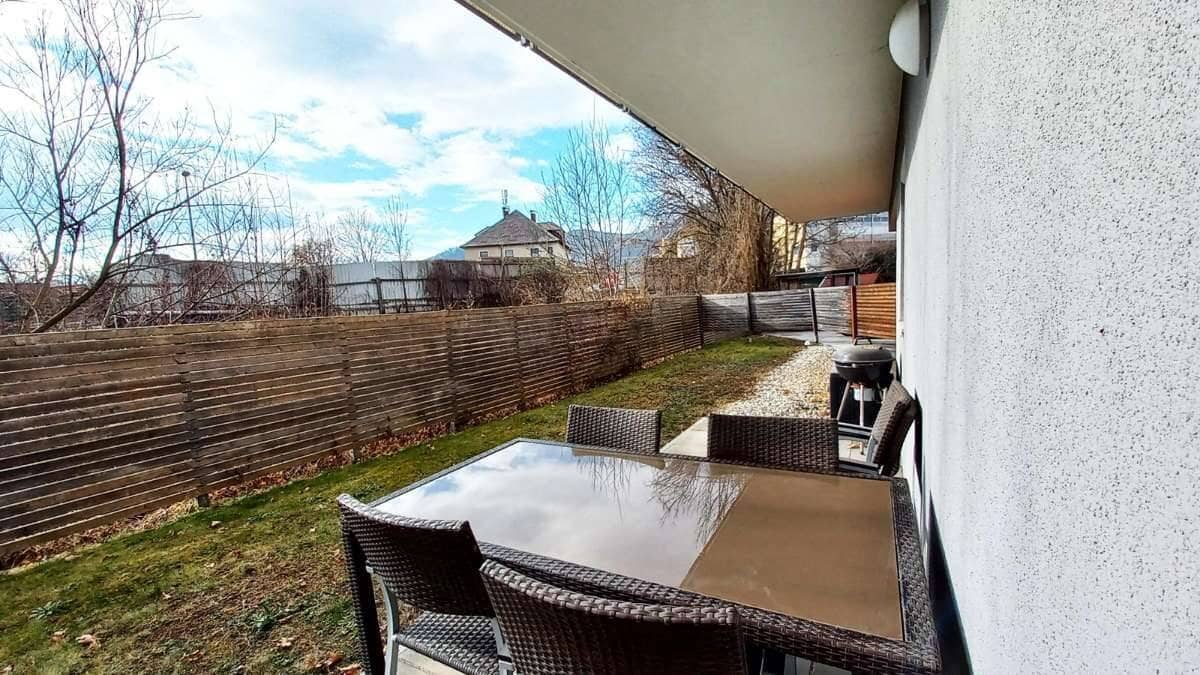 Attraktive Anlegerwohnung mit großem Garten und Carport!