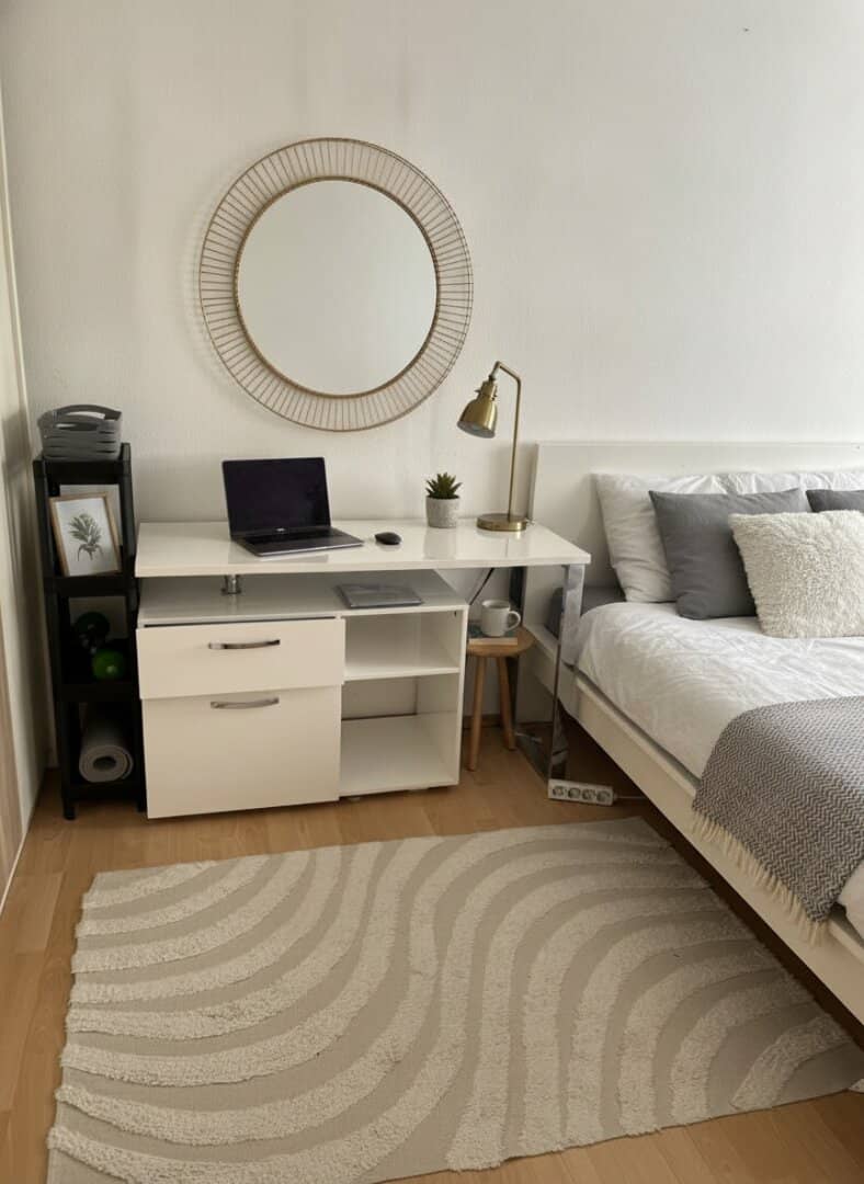 Gemütliche 2-Zimmer Wohnung mit Loggia und Stellplatz!