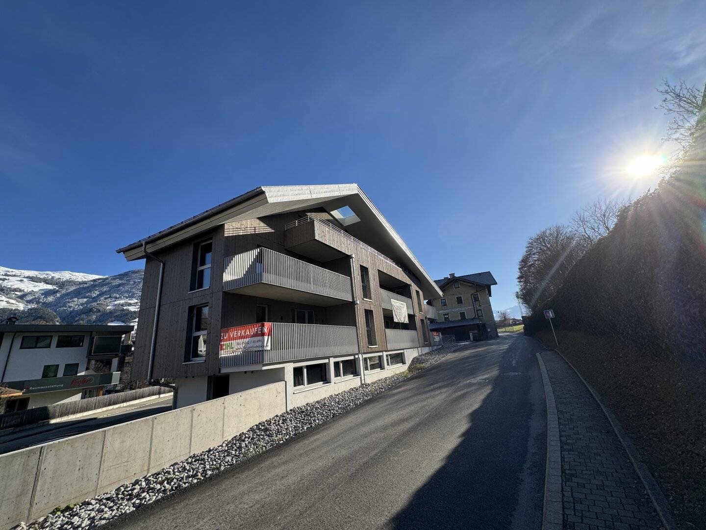 Moderne 2-Zimmer-Wohnung in Fügen mit Terrasse und Tiefgarage – Ihr Tiroler Rückzugsort!