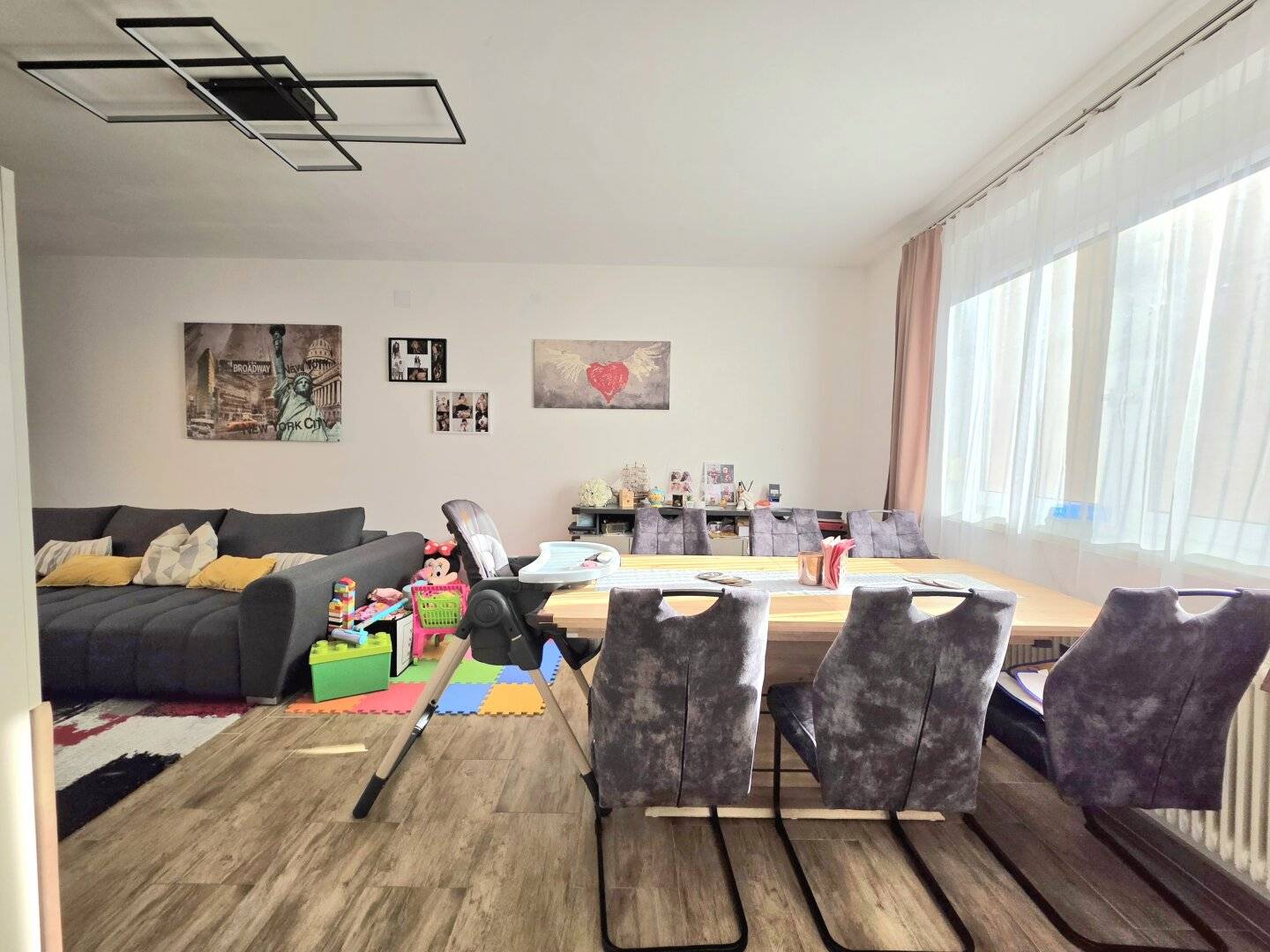 Helle und geräumige Wohnung in ruhiger Lage!