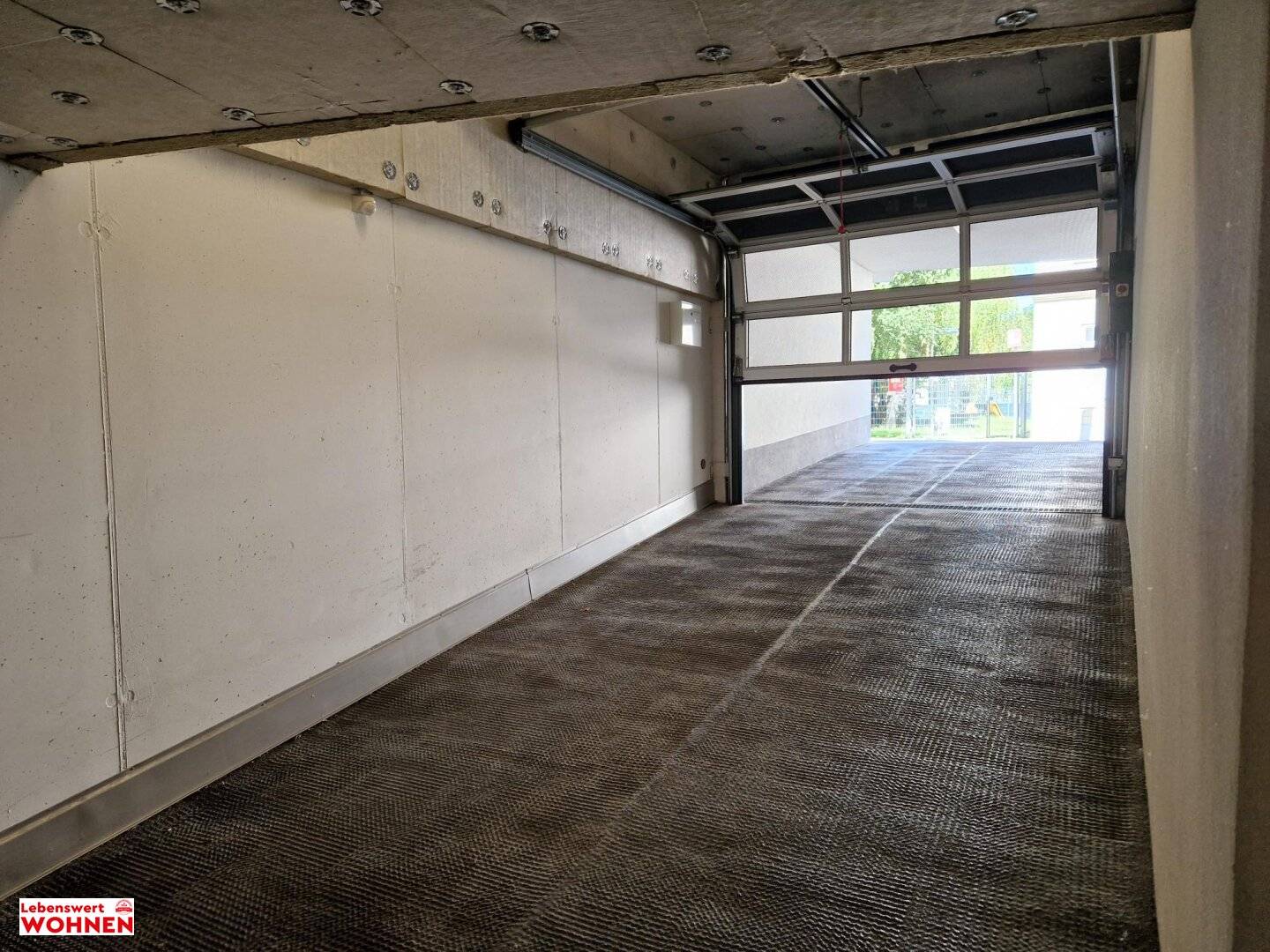 Freie Garagenplätze in Meidling!
