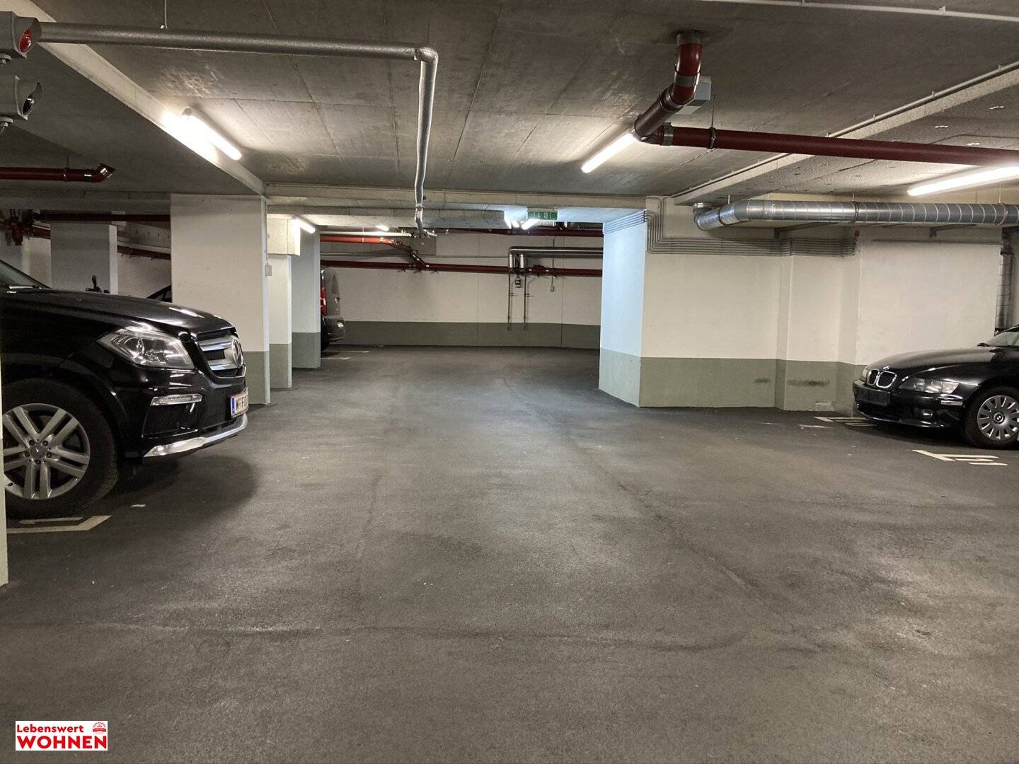 Garagenplätze am Parhamerplatz 14 / Geblergasse zu vermieten!