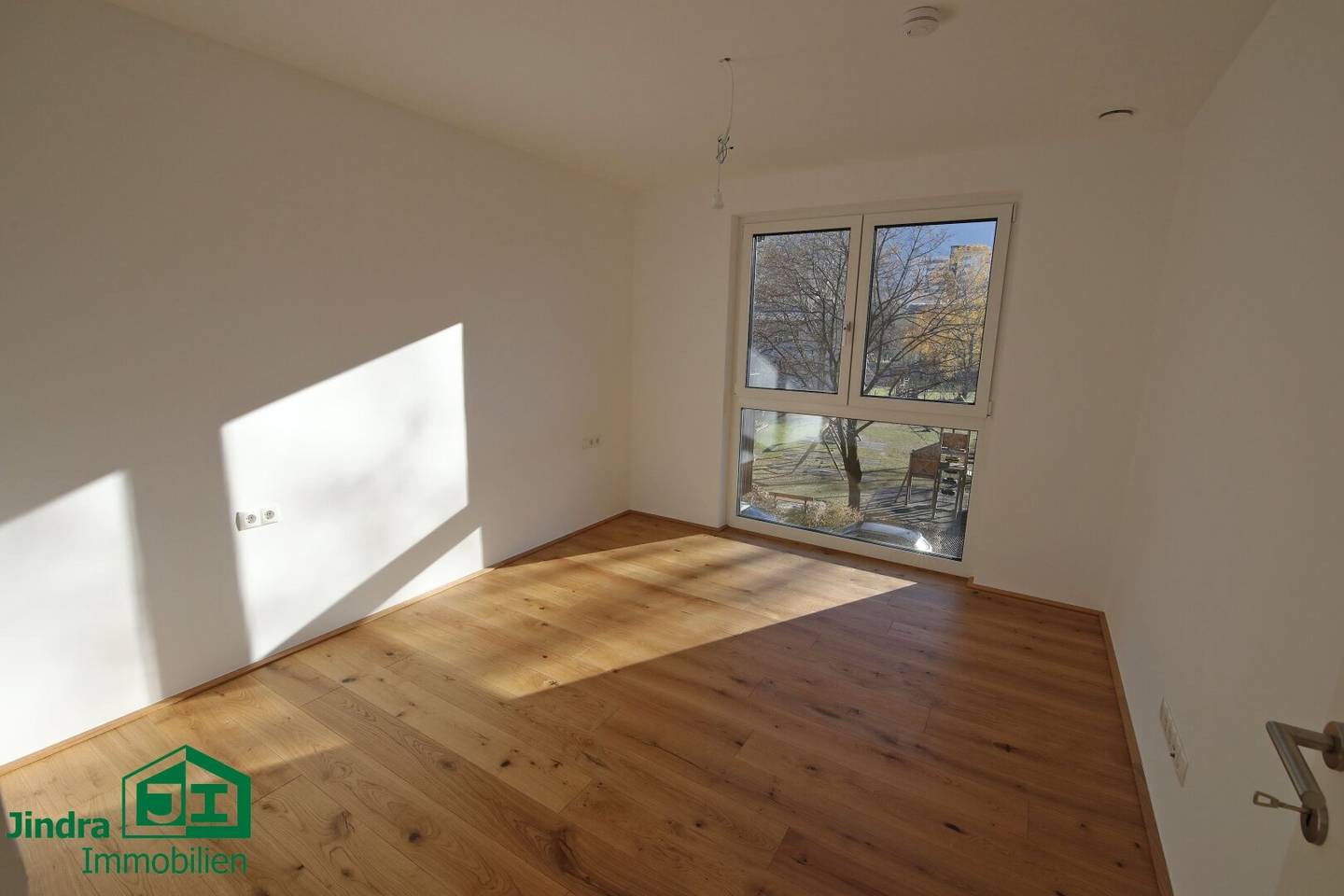 Erstklassiges Wohnen in Innsbruck: Moderne 3-Zimmer Wohnung (TOP 12)  mit Süd- und Westbalkon !