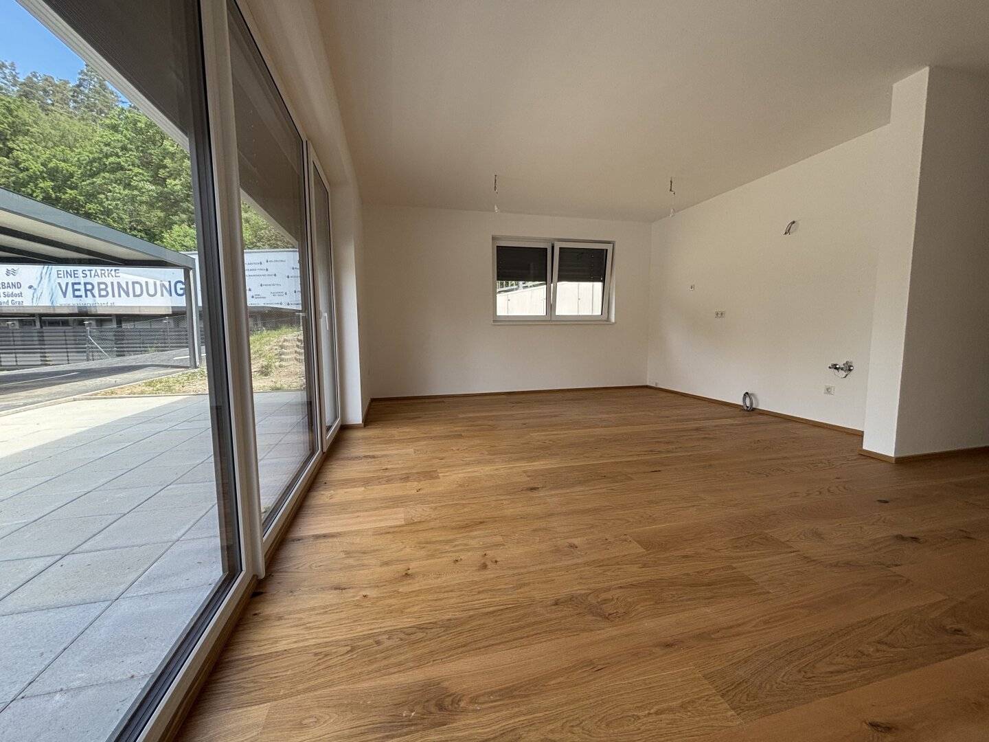 Moderne Erstbezugswohnung mit Garten & Doppelcarport!