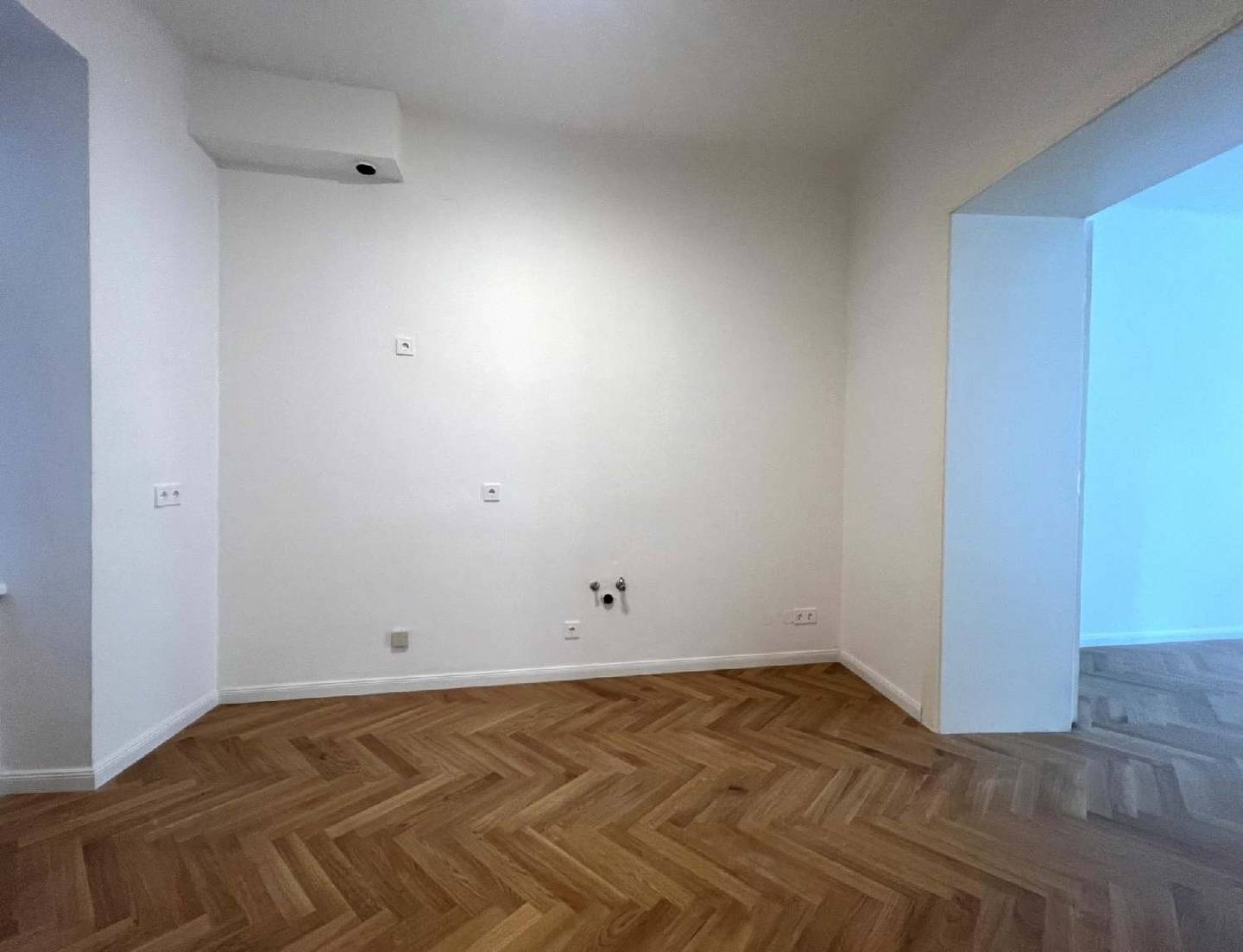 Sanierte Stilaltbau Wohnung hell nahe Naschmarkt