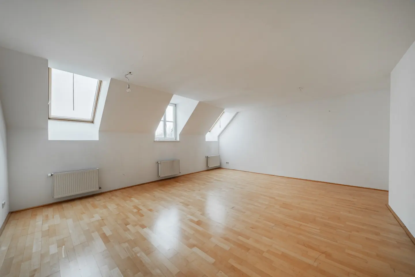 Renovated maisonette apartment with terrace near Naschmarkt