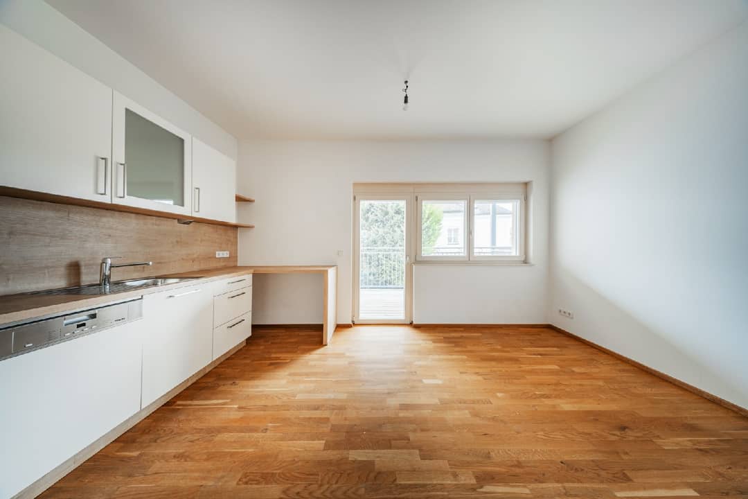 Four room apartment at Nussberg with balcony and bright kitchen