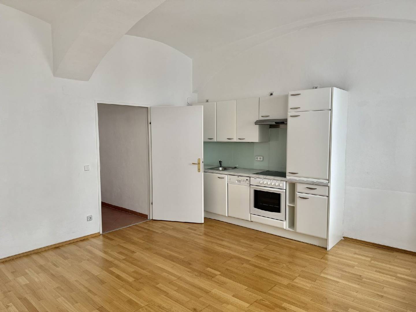 Erdgeschosswohnung Stilaltbau Naschmarktlage