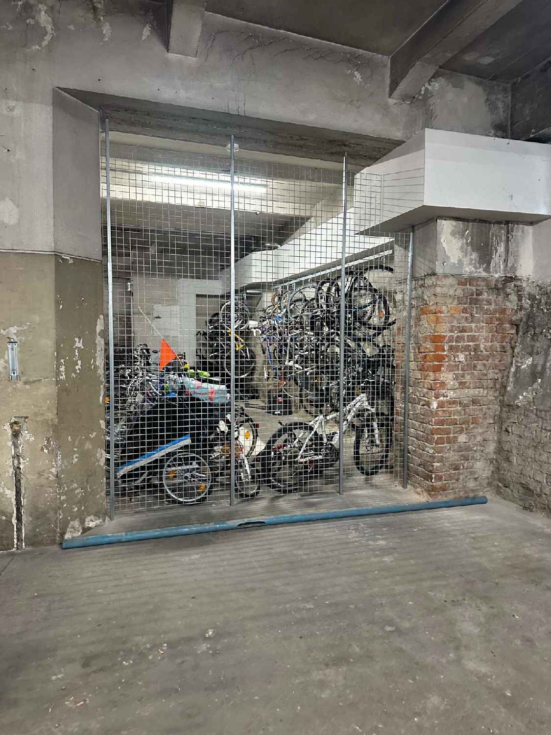Mopedstellplätze zu mieten