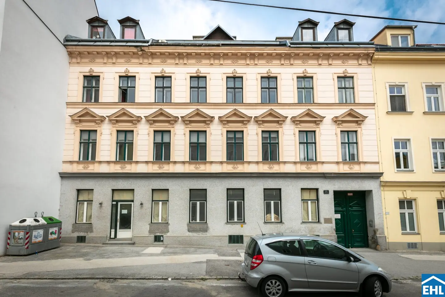 Zinshaus mit gegliederter Fassade und Entwicklungspotential