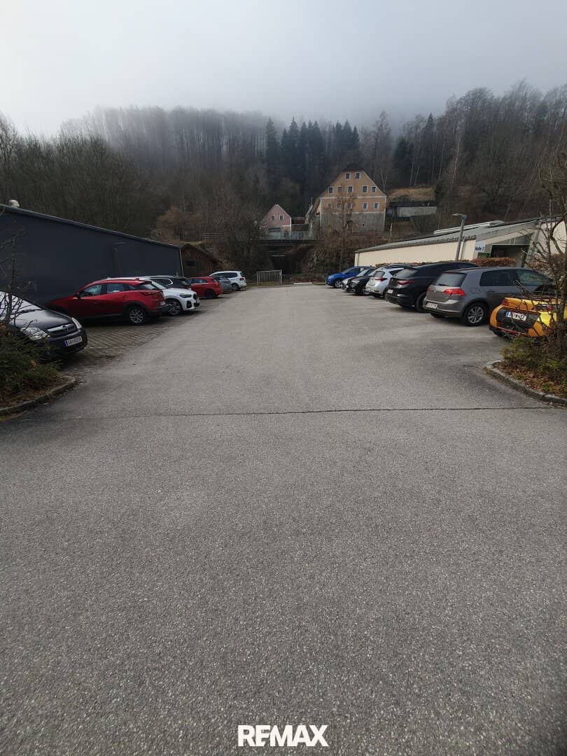 Betriebsliegenschaft an der Donau