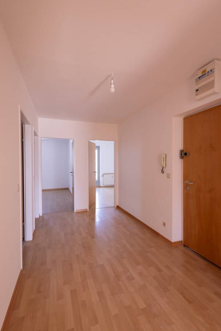 3-Zimmer-Dachgeschosswohnung mit Lift und Rundum-Terrasse inkl. Tiefgaragenplatz