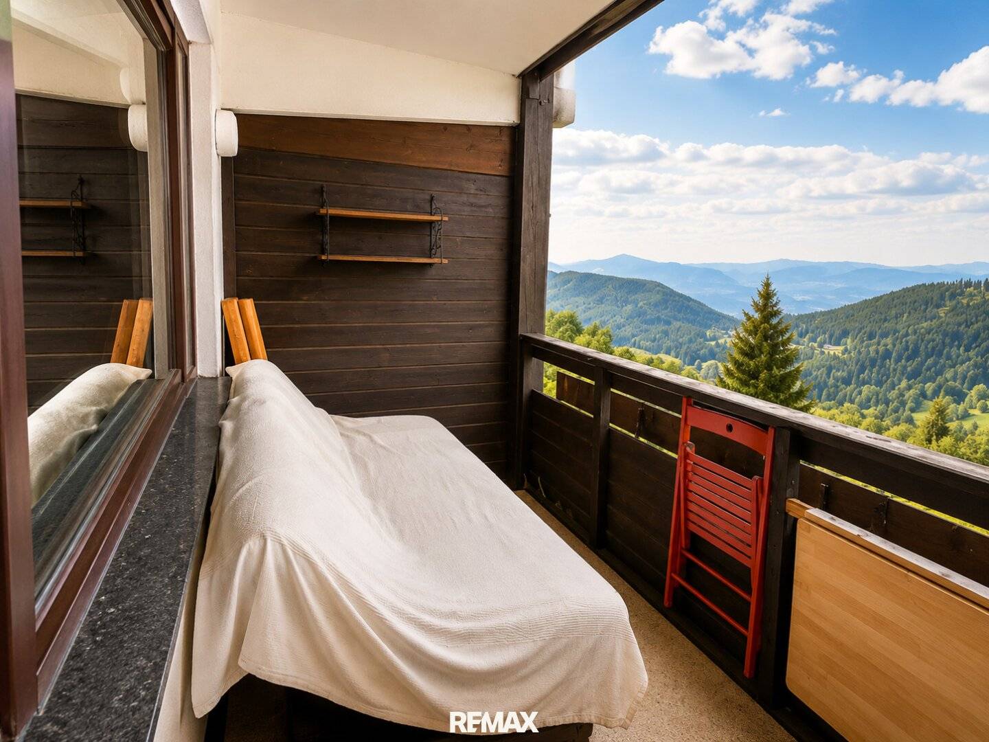 Natur, Erholung & Freizeit vereint – Ferienwohnung auf der Simonhöhe mit Pool und Sauna im Haus!