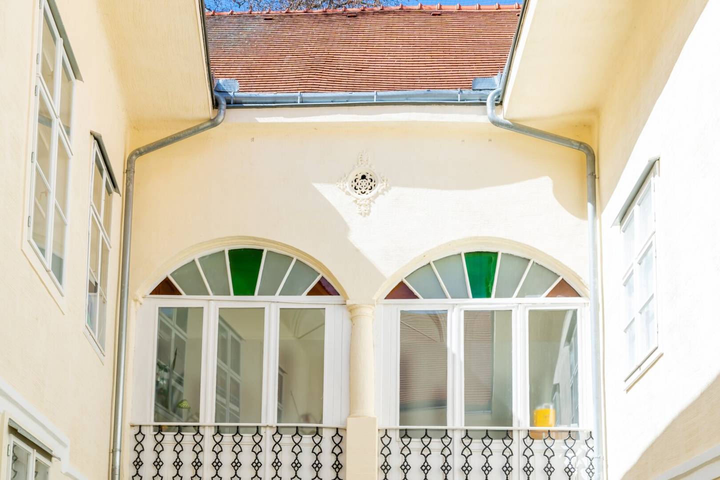 Rarität im Herzen von Baden – Zinshaus in Toplage mit 4,2 % Ist-Rendite