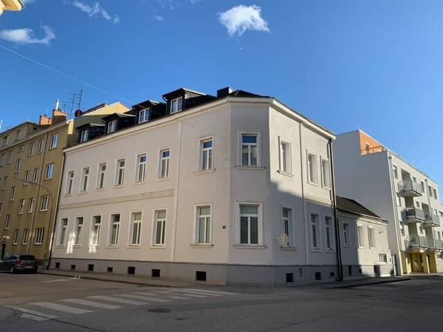 Anlagechance in Wiener Neustadt - Historisches Eckzinshaus mit Entwicklungspotential