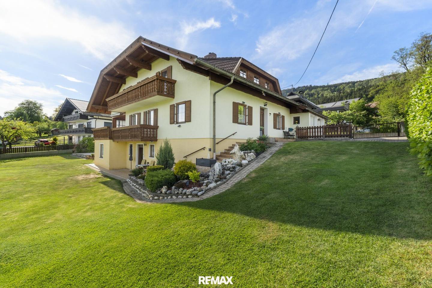 !!NEUER PREIS!! Mehrfamilienhaus mit Garten, Fischteich und viel Platz