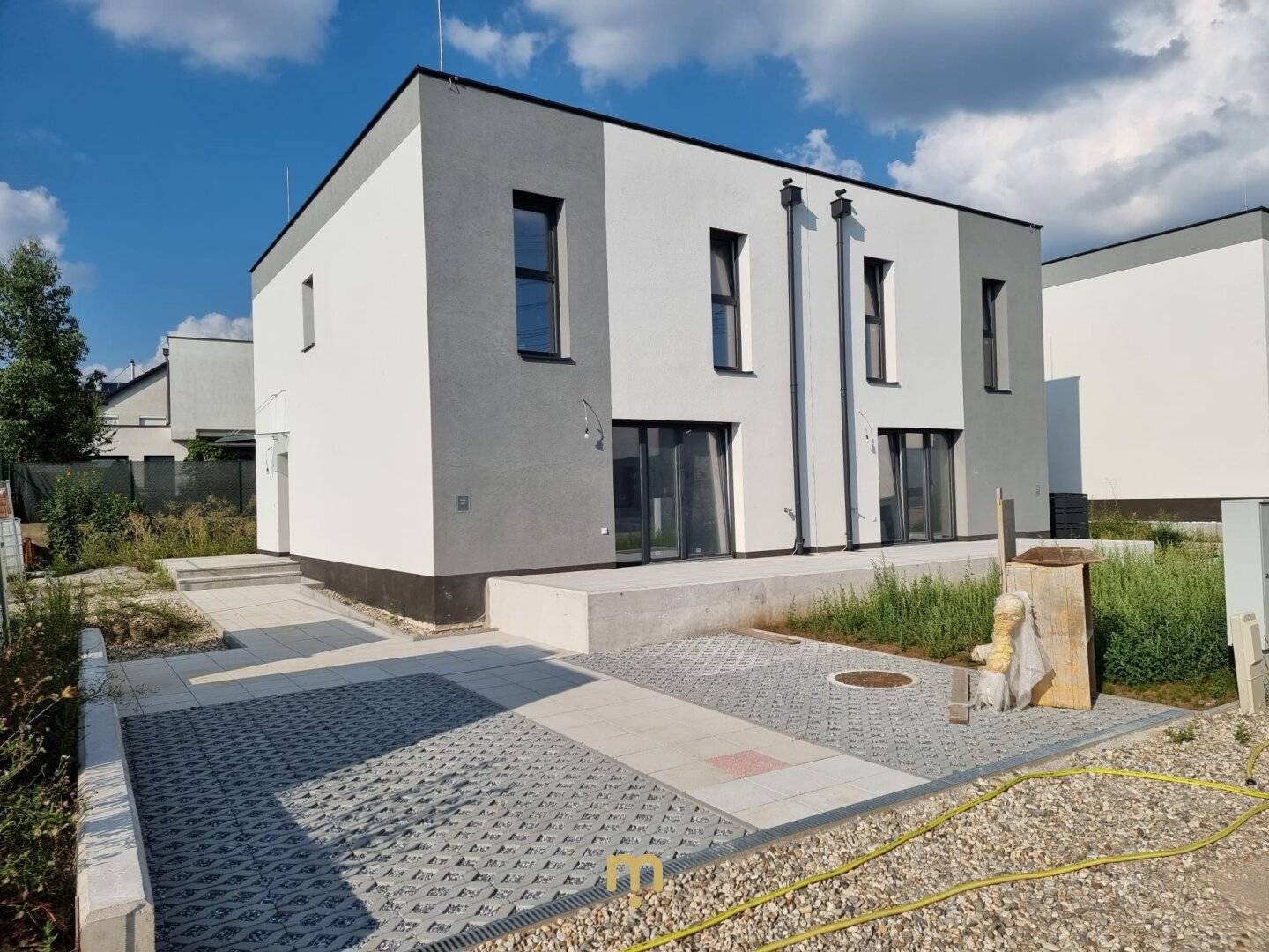 Modernes Doppelhaus im Grünen – 4 Zimmer | Eigengarten | Neubau in Stetten