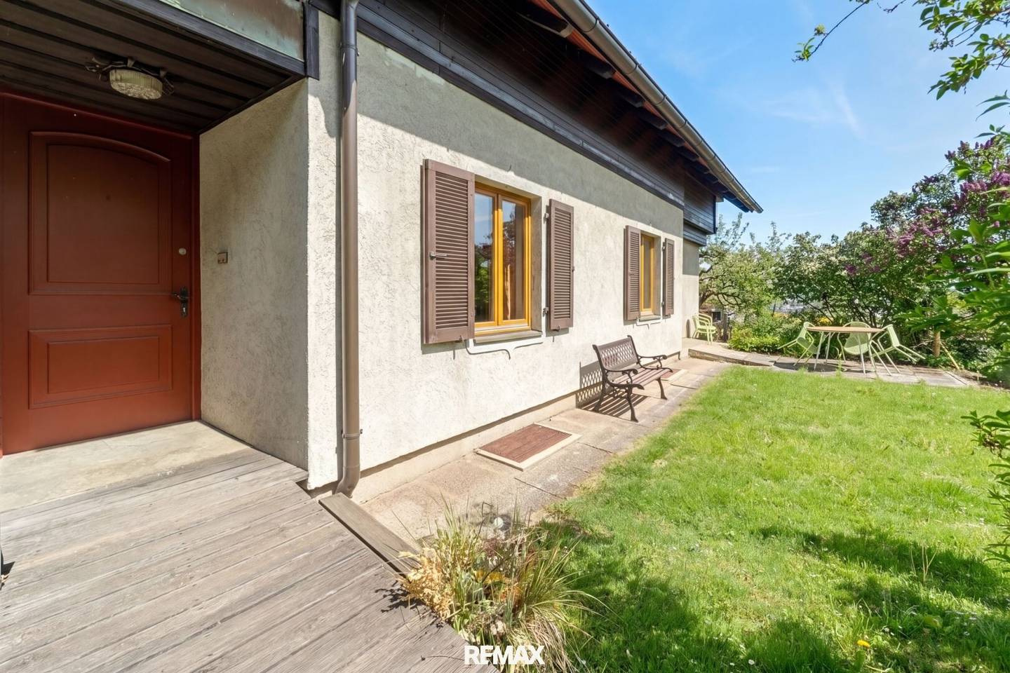 Charmante Wohnimmobilie in Feldkirchen mit Stadtblick und angenehmem Wohnflair