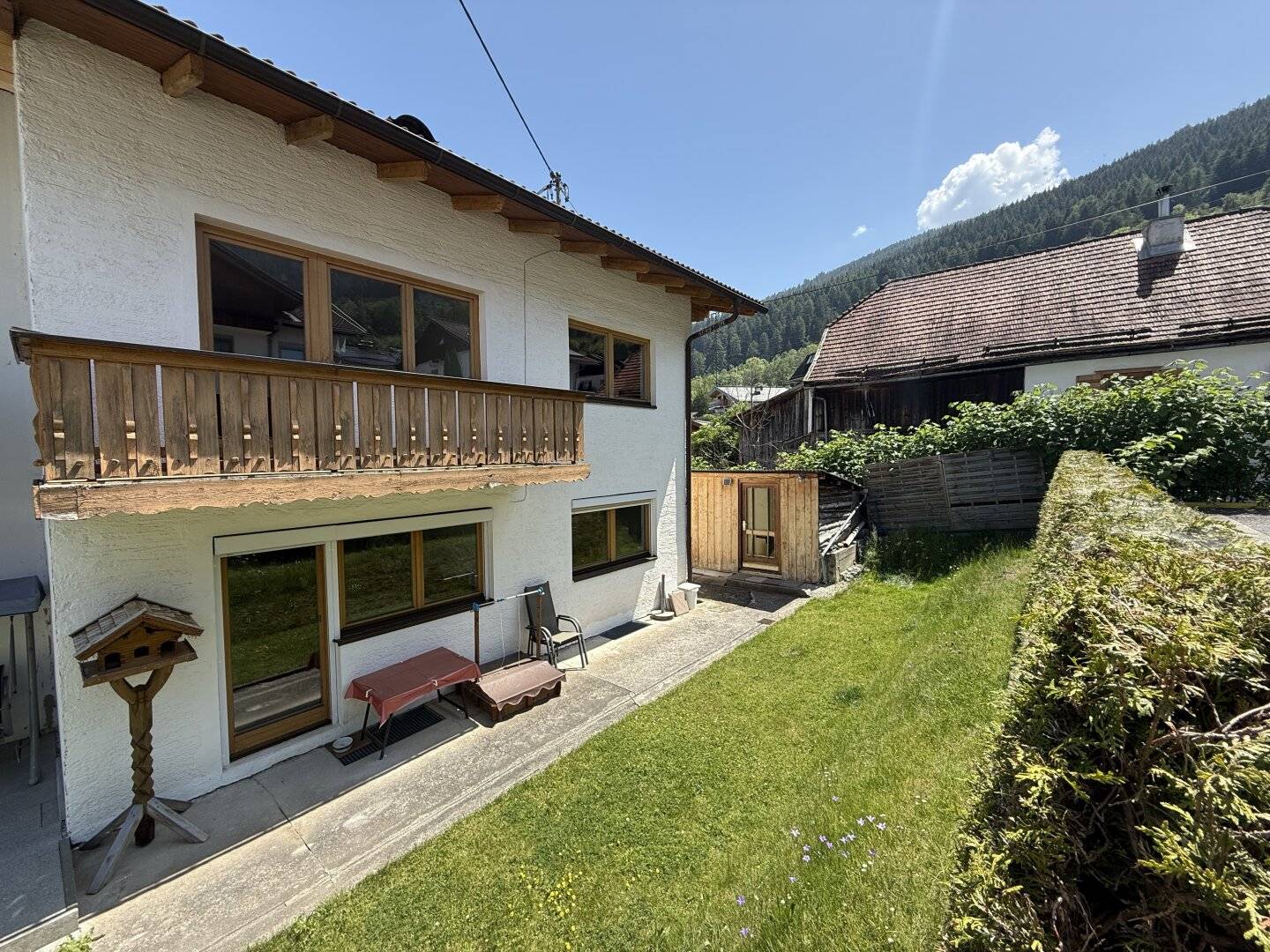 Charmante Doppelhaushälfte in Axams – Familienhaus mit Garten und viel Potenzial