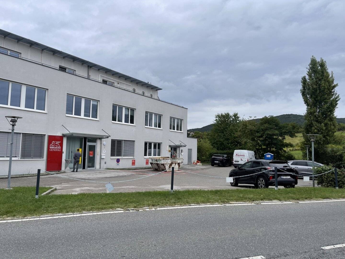 Arbeiten in Toplage: Repräsentative Büro- oder Praxisräume im Neubau – barrierefrei & zentral mit Stellplätzen