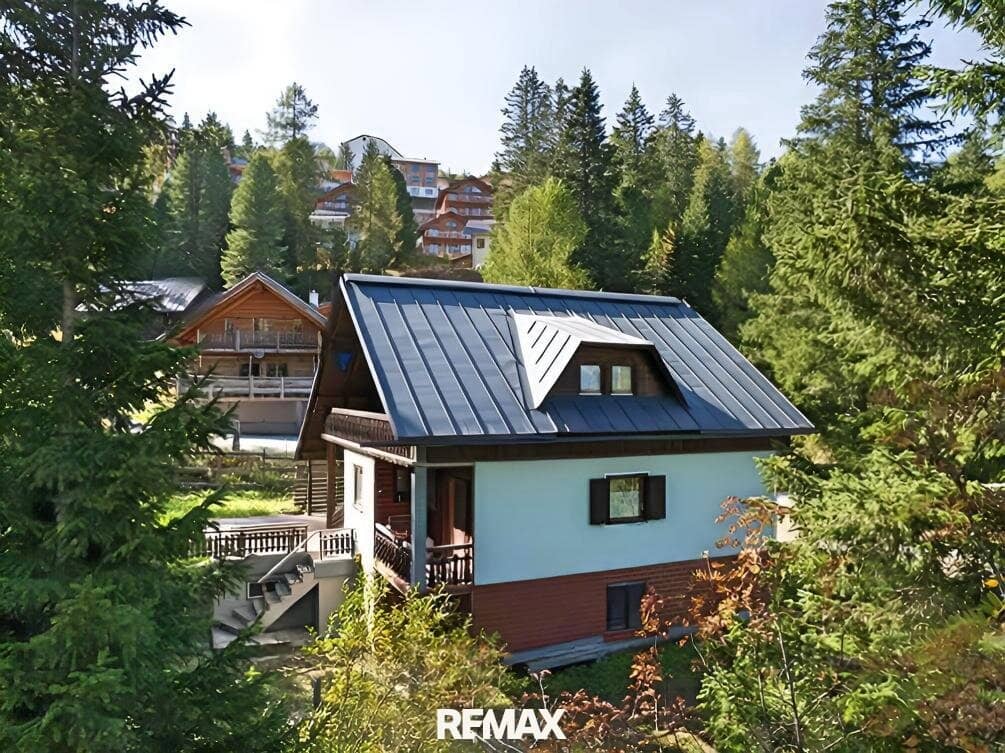 Großzügiges Almhaus in Toplage und alpiner Lebensqualität