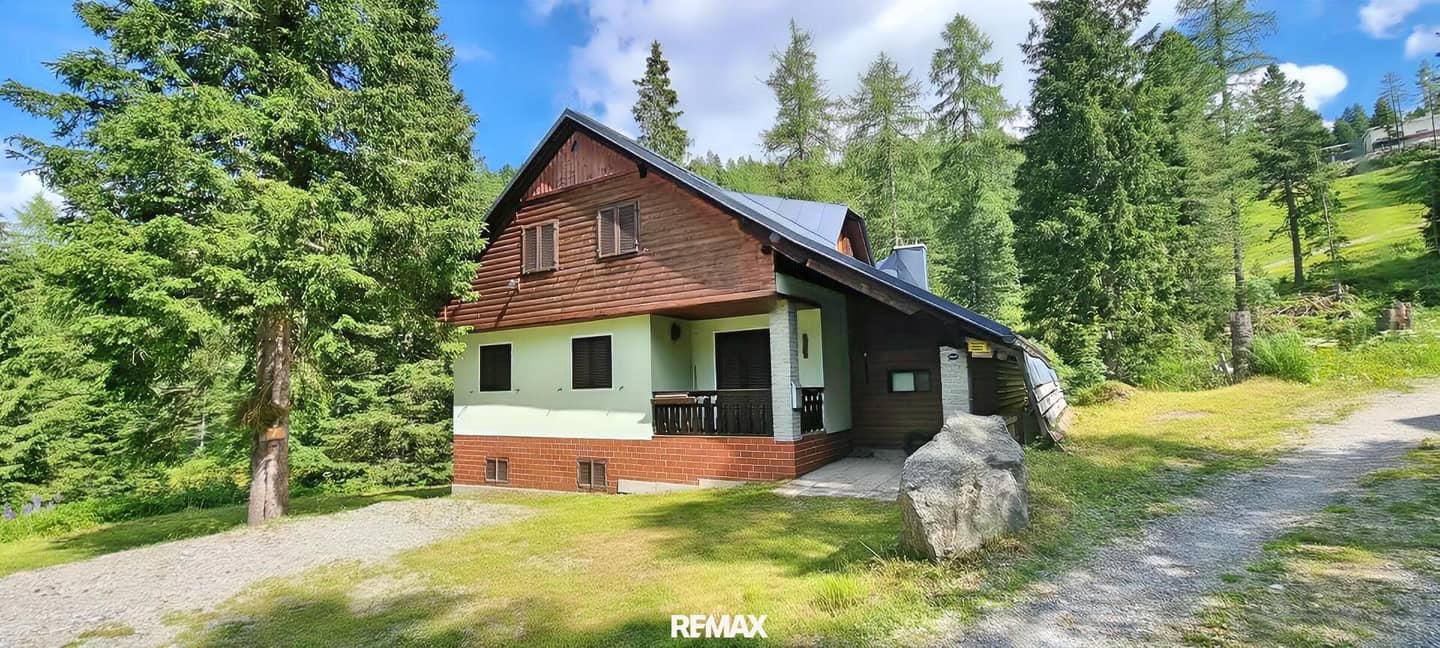 Großzügiges Almhaus in Toplage und alpiner Lebensqualität