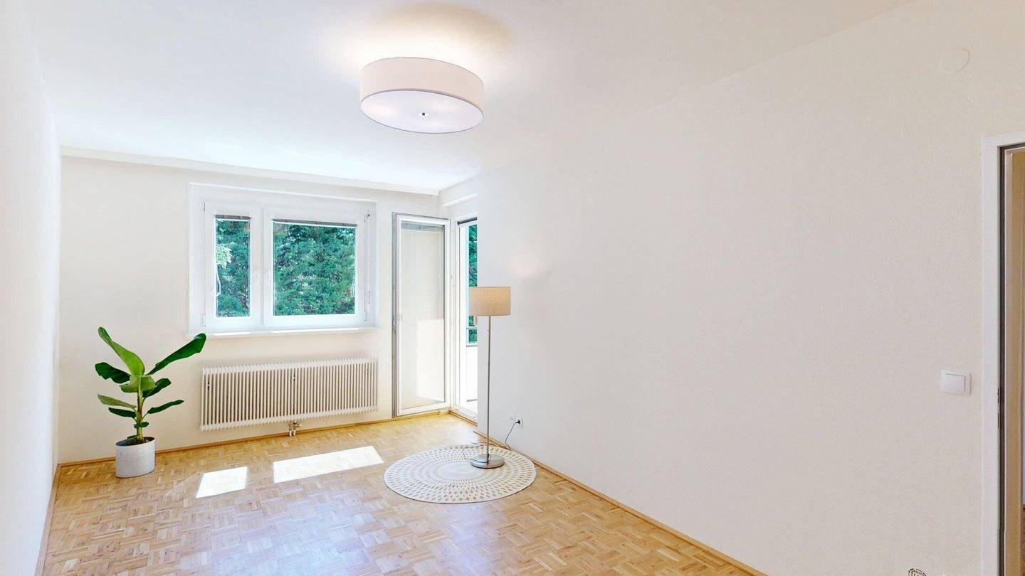 Ruhepol mit Grünblick beim Spitz. Zentrale 2 Zimmer mit Loggia nähe Alte Donau.