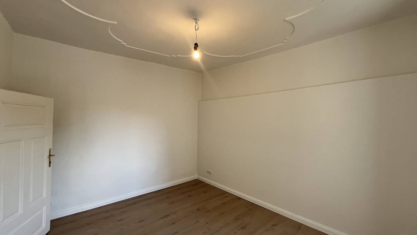 Erstbezug nach Sanierung: Wunderschöne Wohnung mit Altbaucharme direkt am Hauptplatz! In 2700 Wiener Neustadt