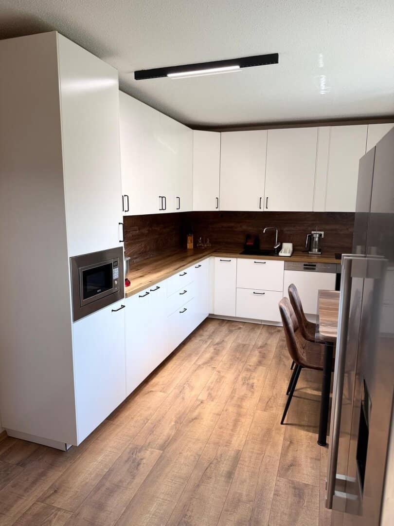 Modernisiertes Ein- bzw. Zweifamilienhaus mit Vollunterkellerung, großzügigem Wintergarten und neuer Wärmepumpe