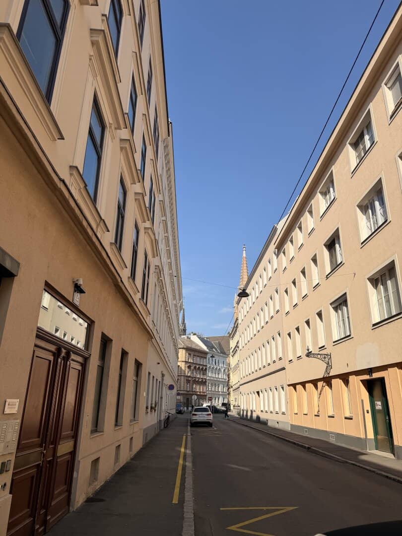 Neuwertige 2-Zimmer-Wohnung mit Loggia im 2. OG, 61,81 m², 1030 Wien!
