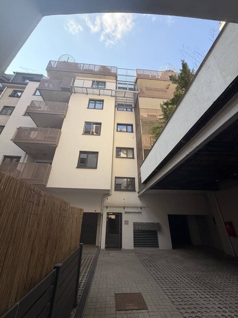 Neuwertige 2-Zimmer-Wohnung mit Loggia im 2. OG, 61,81 m², 1030 Wien!