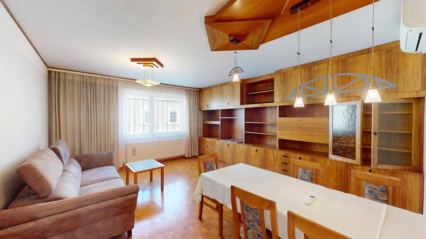 Mehrgenerationenhaus mit Geschäftsfläche in Top-Lage Groß-Enzersdorf