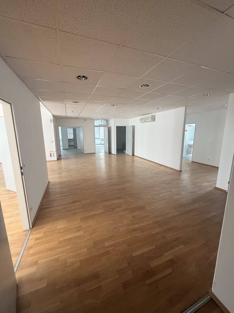 Modernes Büro 419 m², 1100 Wien, 3. Etage, Aufzug, top Ausstattung, Miete €7.165