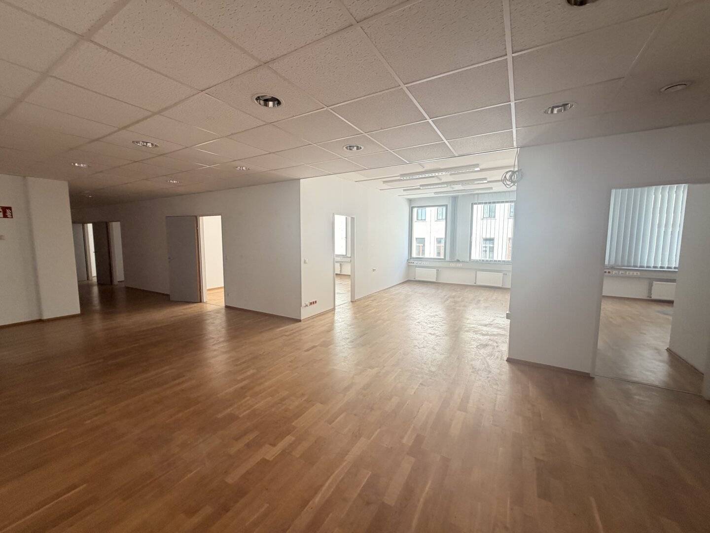 Modernes Büro 419 m², 1100 Wien, 3. Etage, Aufzug, top Ausstattung, Miete €7.165