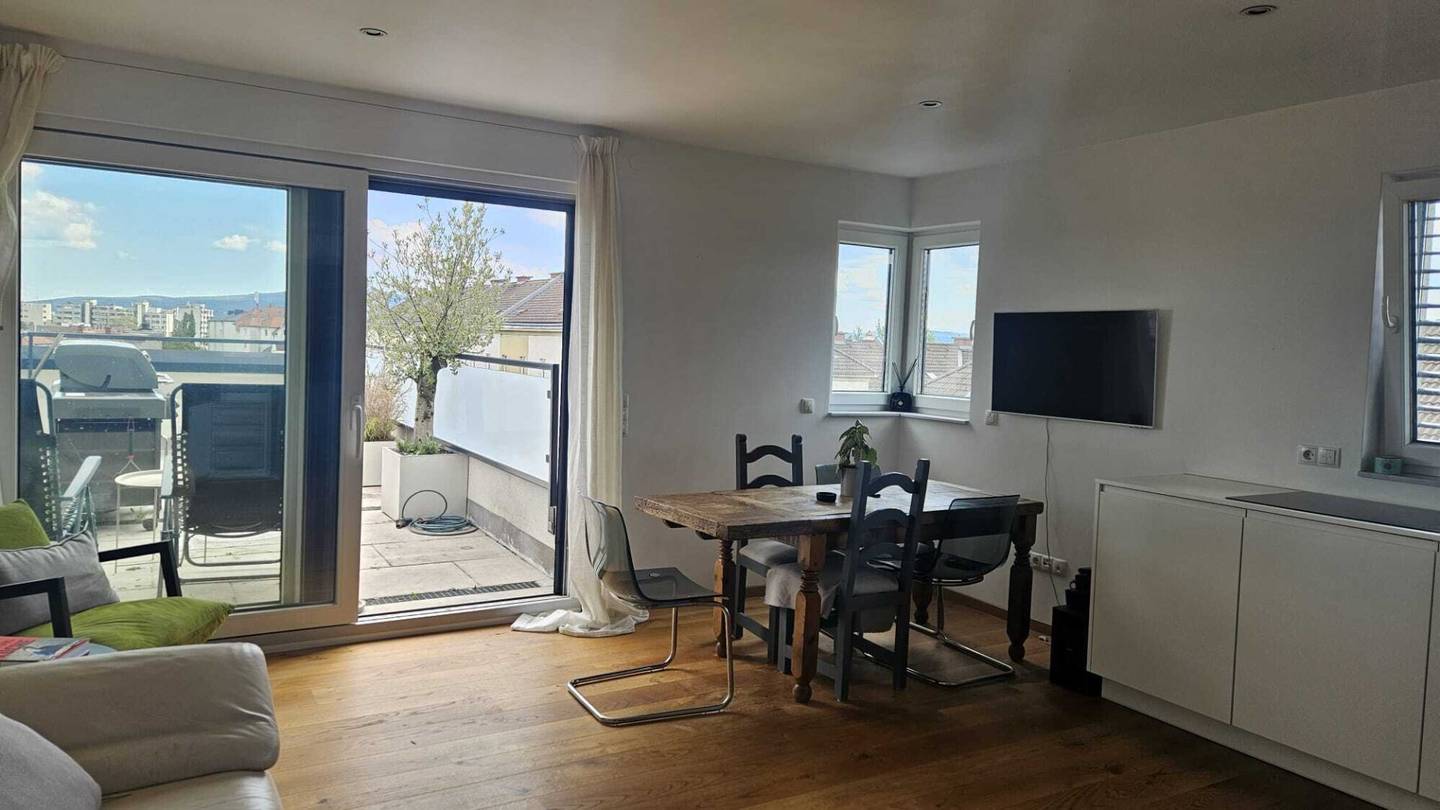 EXKLUSIVES DACHGESCHOSS-APPARTEMENT mit Dachterrasse